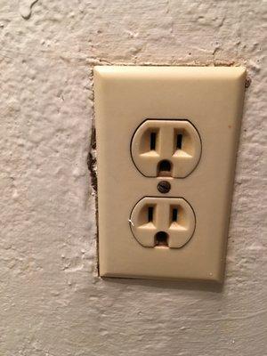 Outlets loose and needing to be repaired