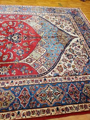 Rare design Persian Isfahan size 9x12