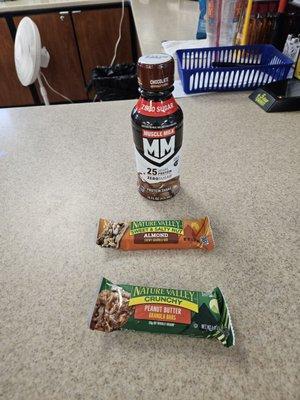 My purchases today (I had the Muscle Milk protein shake and the Nature Valley chewy almond bar for lunch)