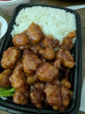 General Tsos Combo with white rice