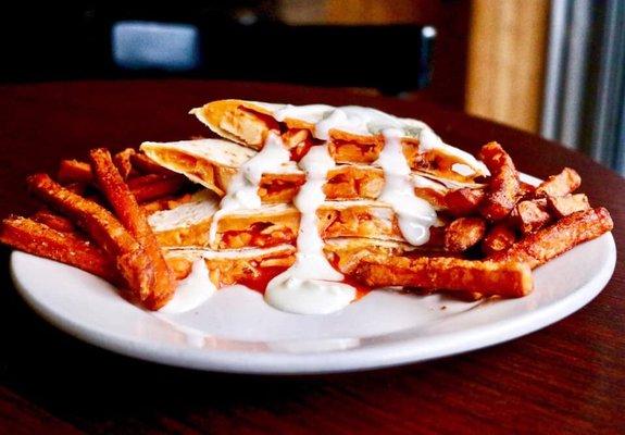 Buffalo chicken quesadilla w/bleu cheese & sweet potato fries.