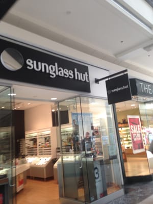 Marlborough Sunglass Hut -- Solomon Pond Mall: 601 Donald Lynch Boulevard, Marlborough                 Mall Entrance