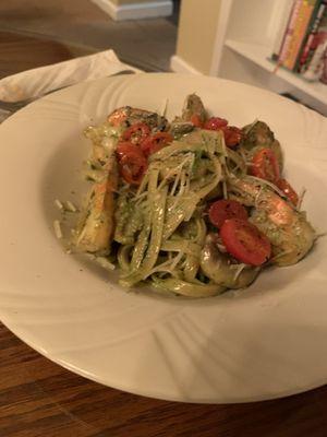 Fettuccine pesto shrimp