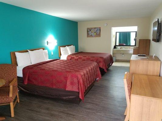 2 Queen Size Bed Rooms, newly remodeled