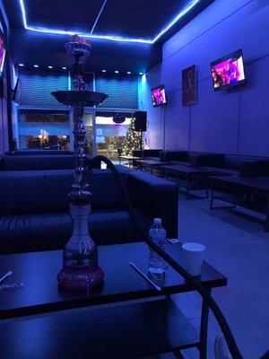 I love it here, such great music and amazing hookah !