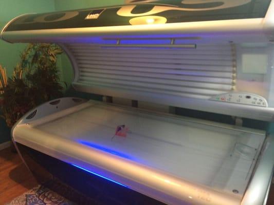 Lotus Tanning Bed