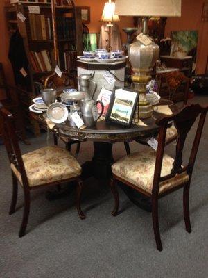 Maria's Antiques & Home Decor