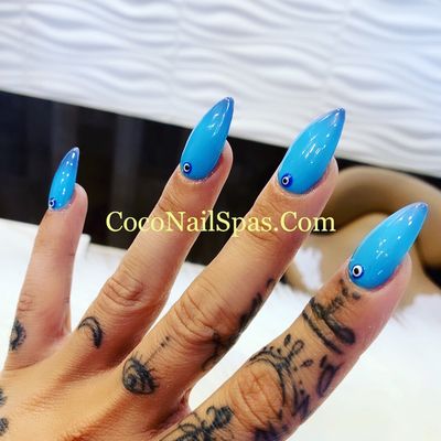 Evil eyes Nails Art