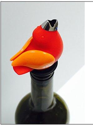 Need a cute gift? This little Chirpy Wine Pourer is so cute and so much fun!