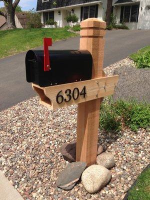 Cedar Mailbox