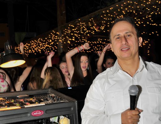 DJ Charley's Quince's/ Sweet 16's Are Exceptional !