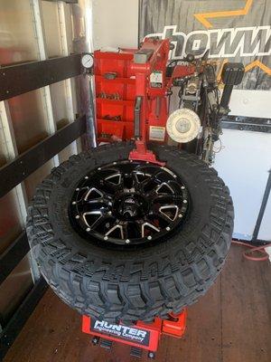 Tire mount