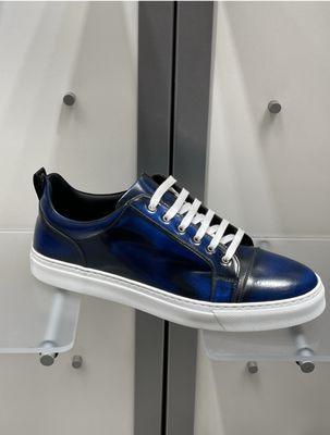 Handpainted leather calfskin sneakers - Made in central Italy - up to size 18
 
 These are customizeable