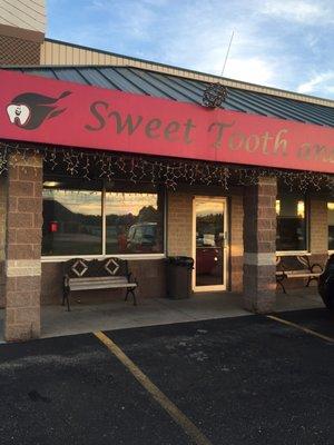 Sweet Tooth & Grill