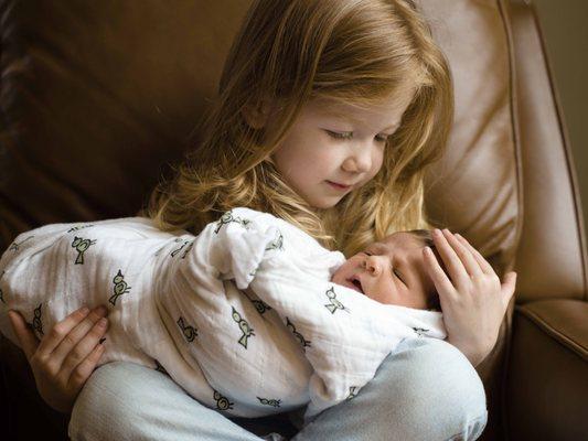 Lifestyle sibling newborn session