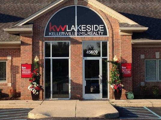 Tom Lipinski Team - Keller Williams Lakeside Realty