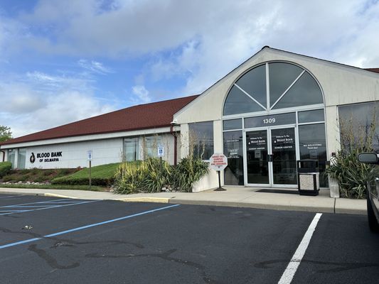 Blood Bank of Delmarva Salisbury Donor Center entrance