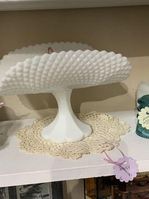 BEAUTIFUL MILK GLASS