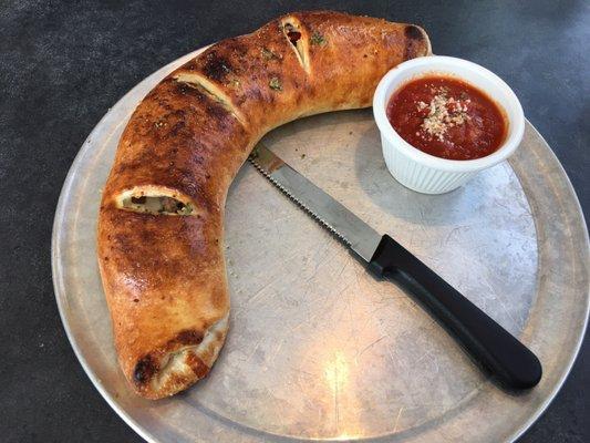 Sausage and pepper pizza roll