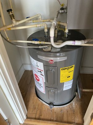 Electric hot water heater