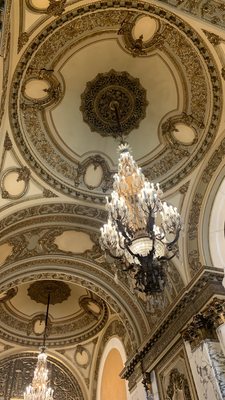 Stunning ceiling and chandeliers