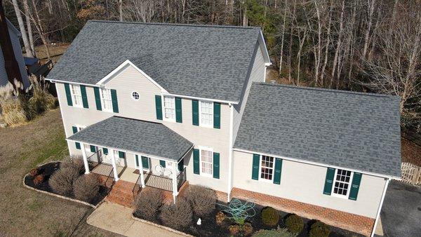 Roof replacement in Aylett VA 23009.