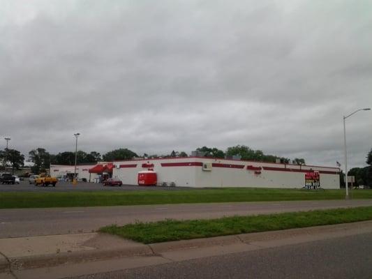 Nilssen's Foods, Baldwin, WI location
Locally owned and proud to serve the Baldwin community!
Open Daily 6am-10pm