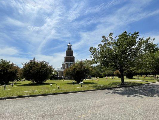 a beautiful and peaceful place... my maternal grandparents are buried here