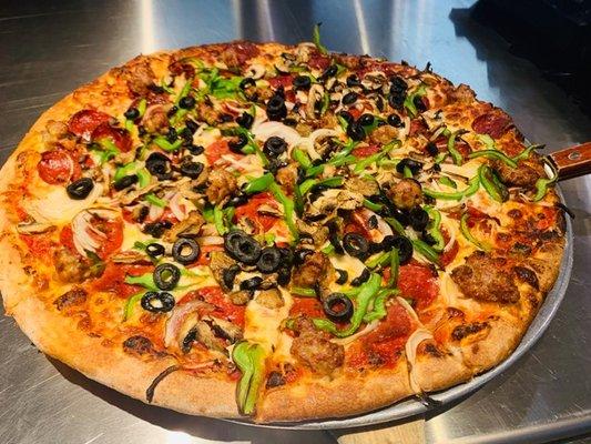 Broadway Combo
 Mozzarella, pepperoni, salami, sausage, onion, bell pepper, mushroom and black olive.