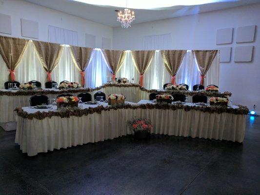 Large Bridal Party table