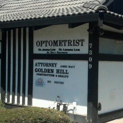 Low & Greenwood, Optometrists