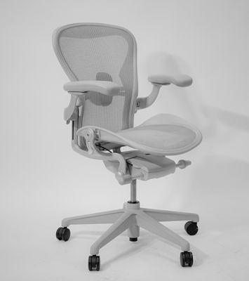 Herman Miller Aeron Remaster Aeron! Mineral Color! Open Box, like new! Fully loaded