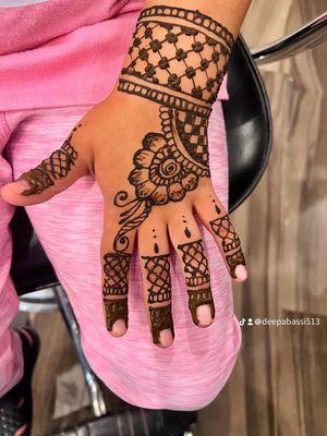 Mehndi/henna tattoo