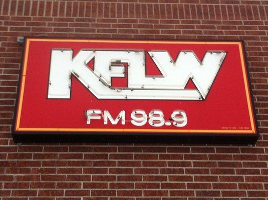 KFLW 98.9 'The Fort'