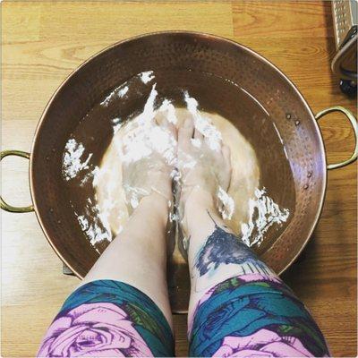 Foot soak with dead sea, pacific and European sea salts and essential oils.