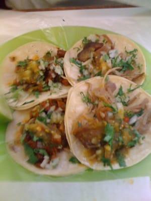 a really bad picture of really good tacos