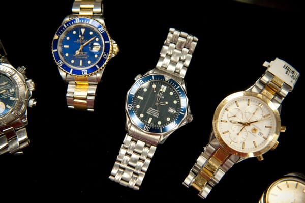 Rolex, Omega, Tag