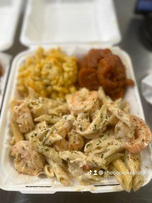 Lump cranb and shrimp Alfredo platter with 7 cheese Mac and fresh yams