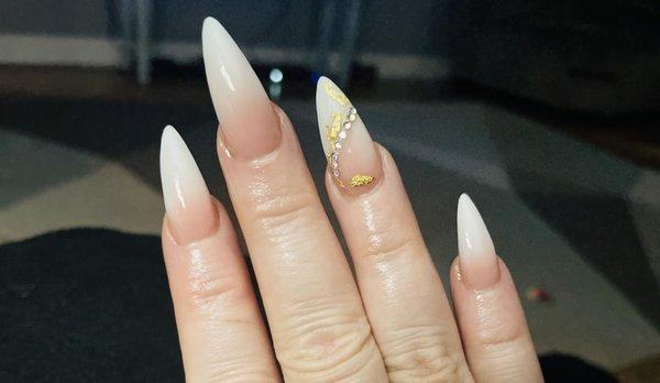 Q Nails