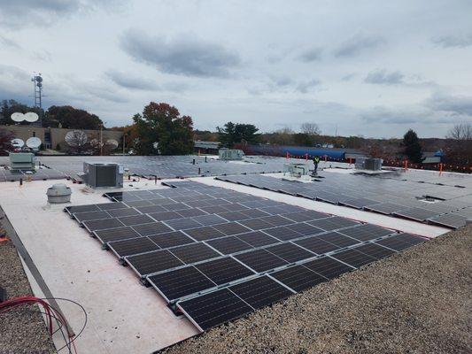 Large-scale commercial roof solar