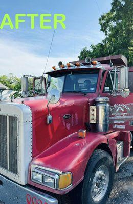 windshield replacement on this 1993 Peterbilt