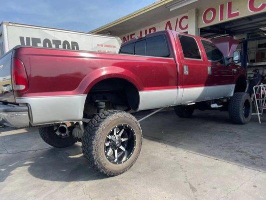 high-lifted truck suspension repair