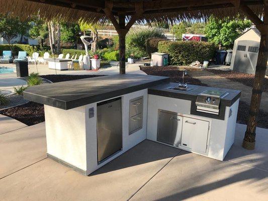 Nice and clean BBQ bar