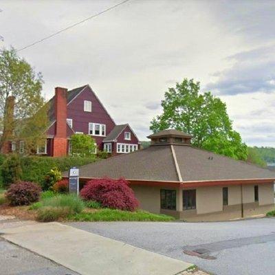 Office building of Asheville Smiles Cosmetic and Family Dentistry