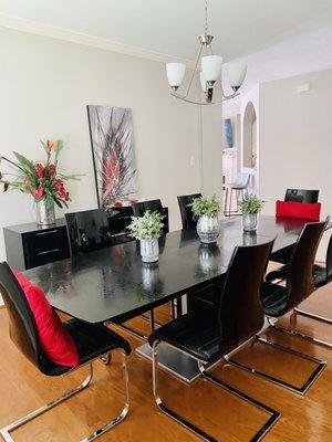 Dining Room - Home Sale Preparation / Home Staging!