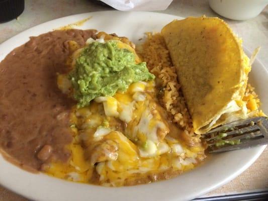 Decent food for a good price. Great tamales.