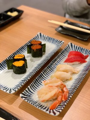 Set B Nigiris - Uni (sea urchin), Amaebi (sweet shrimp), Maguro (bluefin tuna), Tsubugai (giant clam), Ikura (salmon roe)