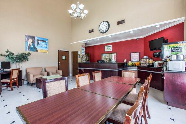 Econo Lodge Inn & Suites Fallbrook Downtown