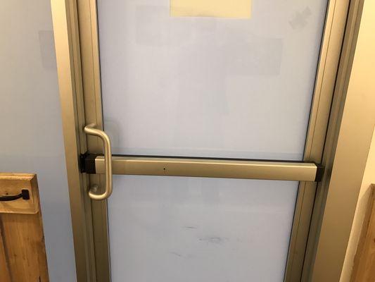 Fresh installation push bar for aluminum glass door