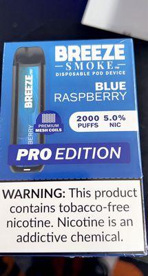 Breeze pro edition blue raspberry, 2000 puffs